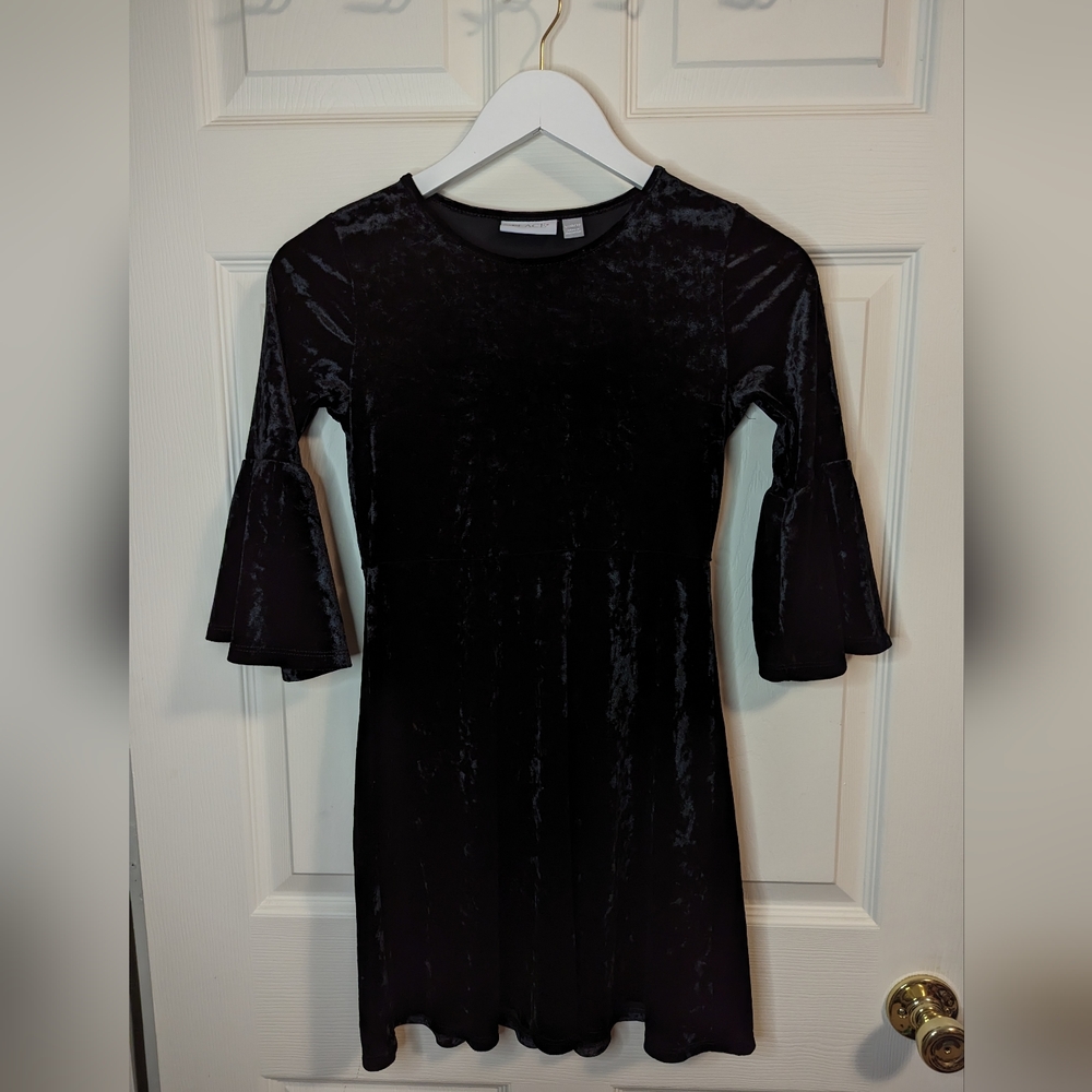 Children's place black velour dress with flare sleeves size large